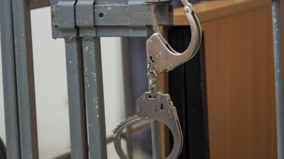 Правоохранитель в Набережных Челнах помог подозреваемому избежать ответственности &ndash;&nbsp;подробности 08/04/2026 &ndash; Новости