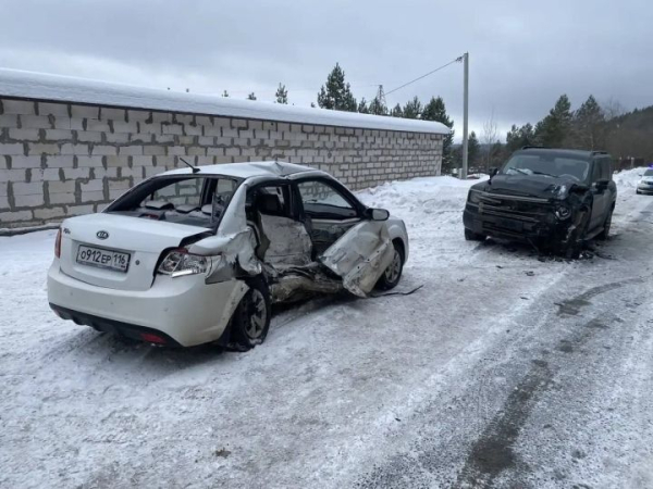 В лобовом ДТП под Челнами погибла молодая женщина
