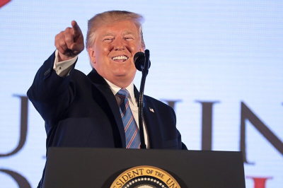 Axios: Трамп проигнорировал просьбы Мерца и Макрона не ослаблять санкции