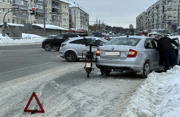 ГАИ Татарстана призвала водителей снизить скорость из-за снегопада