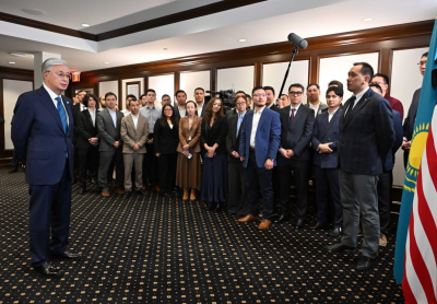 Токаев поддержал развитие отечественных стартапов в сфере ИИ