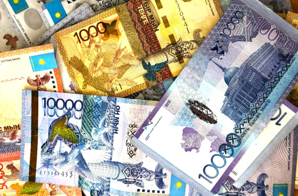 После ослабления &mdash; стабилизация: тенге удерживает позиции