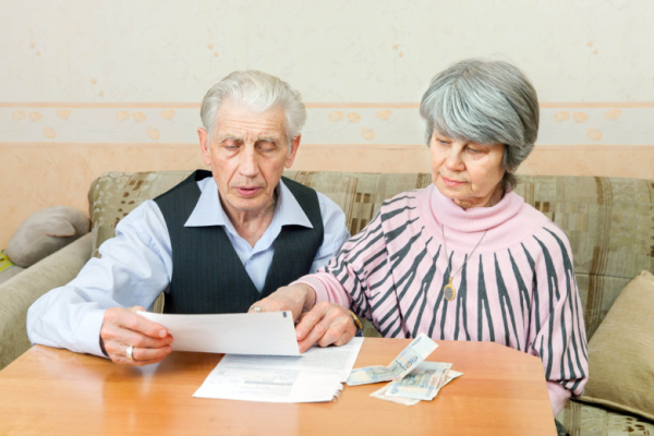 Льготы пенсионерам на ЖКХ и капремонт в 2026 году: кому нужны, как оформить