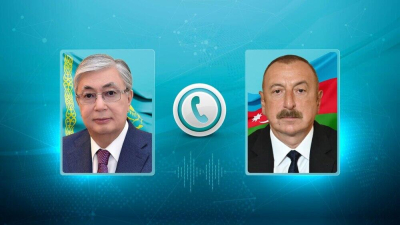 Токаев рассказал Алиеву о ходе расследования крушения самолета AZAL близ Актау