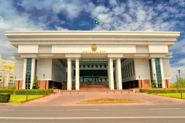 Сразу трех судей Верховного суда освободили от должности