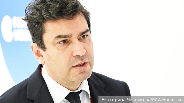 Мать и сын погибли при обрушении кровли частного дома на Урале