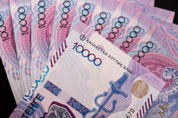 Тенге укрепляется вслед за позитивной динамикой экспорта