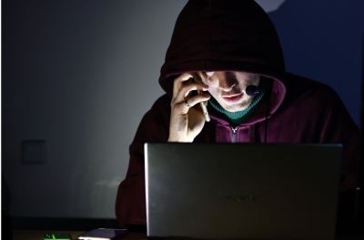 Татарстанца осудят за пропаганду экстремистской символики в мессенджере