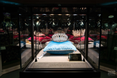 Короны Международного конкурса красоты &laquo;БРИКС&raquo; переданы в Национальный музей РТ