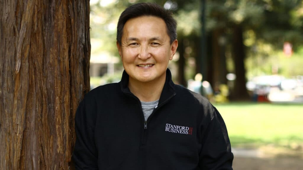 Арсен Томский пообещал, что будет таксовать в Алматы