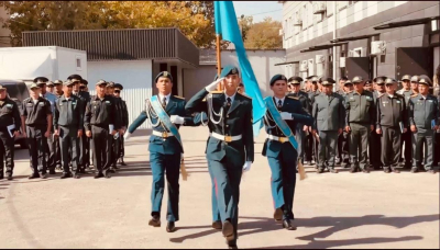 Из Шымкента в армию отправилась очередная команда призывников