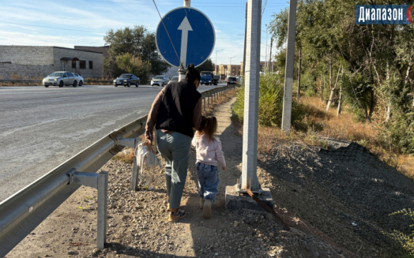 Мост в Кирпичный. Жители жалуются на пробки и пыль