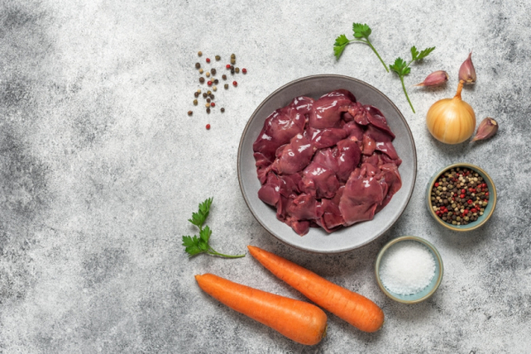 Никогда не солите печень заранее: одна ошибка при жарке делает её жёсткой и сухой вместо нежной и сочной