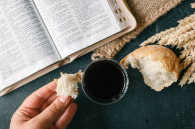 Чистый четверг в 2026 году: традиции, история, что можно и нельзя делать