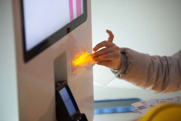 Российский прокат просел по&nbsp;посещаемости, а&nbsp;&laquo;Сказка о&nbsp;царе Салтане&raquo; снова в&nbsp;лидерах: итоги&nbsp;уик-энда