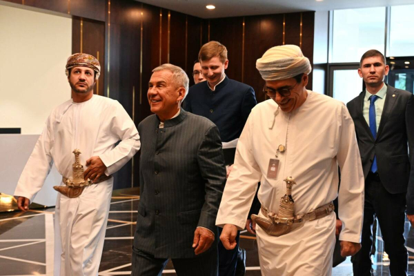 Татарстан впервые на OMNEX в Маскате: как Минниханов расширяет торговые связи с Оманом