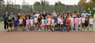 Представительница сборной Казахстана провела мастер-класс для юных теннисистов