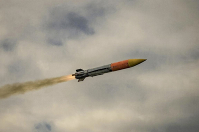 После удара Ирана на базе США в Кувейте вспыхнул пожар: тушить его оказалось некому