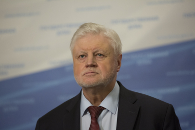 Миронов предложил выбирать лучший балл при пересдаче ЕГЭ