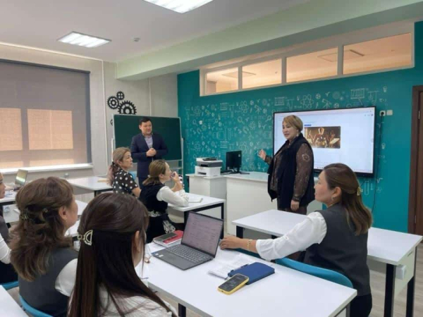 ИИ уже внедрили в программу школы Астаны