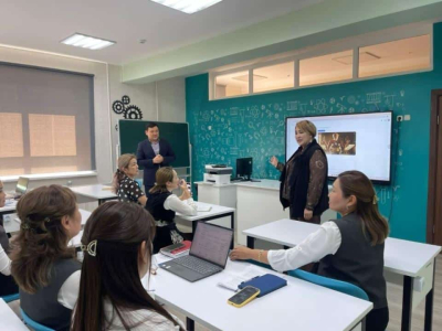ИИ уже внедрили в программу школы Астаны