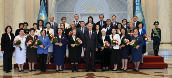 Педагог из Семея награждена медалью "Ерен еңбегі үшін"