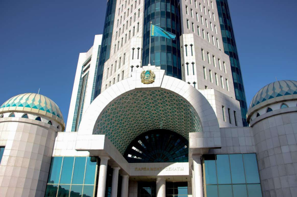 Казахстан утвердил международную Конвенцию о минимальной зарплате