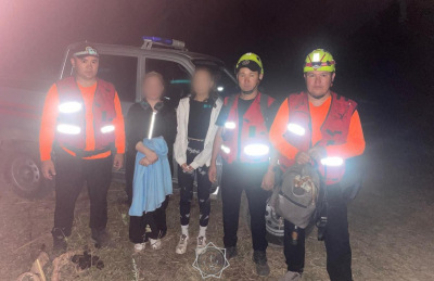 Две девушки заблудились в горах Алматы