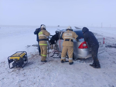 Три человека погибли в ДТП в Западном Казахстане