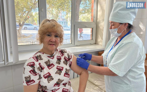 В поликлиниках идет вакцинация от гриппа