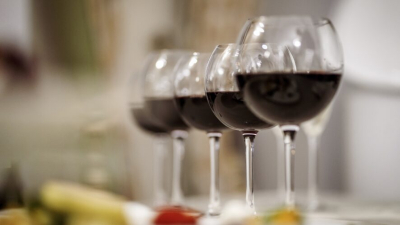 "Лечение" похмелья алкоголем может привести к инсульту 03/04/2026 &ndash; Новости