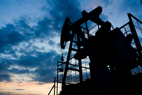 Цены на&nbsp;нефть Brent достигли $120 за&nbsp;баррель впервые с&nbsp;июня 2022 года