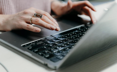 Бронзит предупредил о риске &laquo;погрязнуть&raquo; в ИИ-контенте