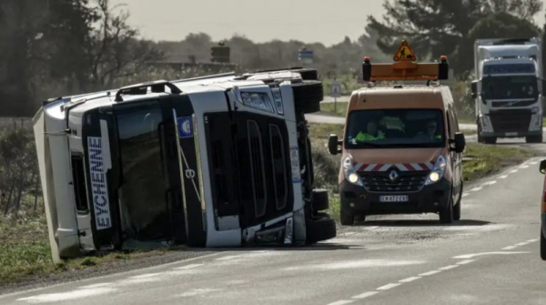 Во Франции оценили ущерб от штормов &laquo;Нильс&raquo; и &laquo;Педро&raquo; в 1,2 млрд евро