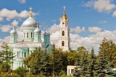 Митрополит Амвросий: верующие едут к мощам Нила Столобенского за исцелением