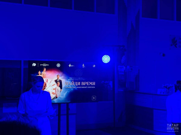 Достучаться через искусство: в казанской поликлинике показали спектакль о диспансеризации