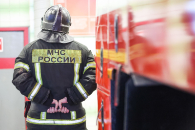 Водителя вырезали из кабины после серьезного ДТП на КАД Петербурга